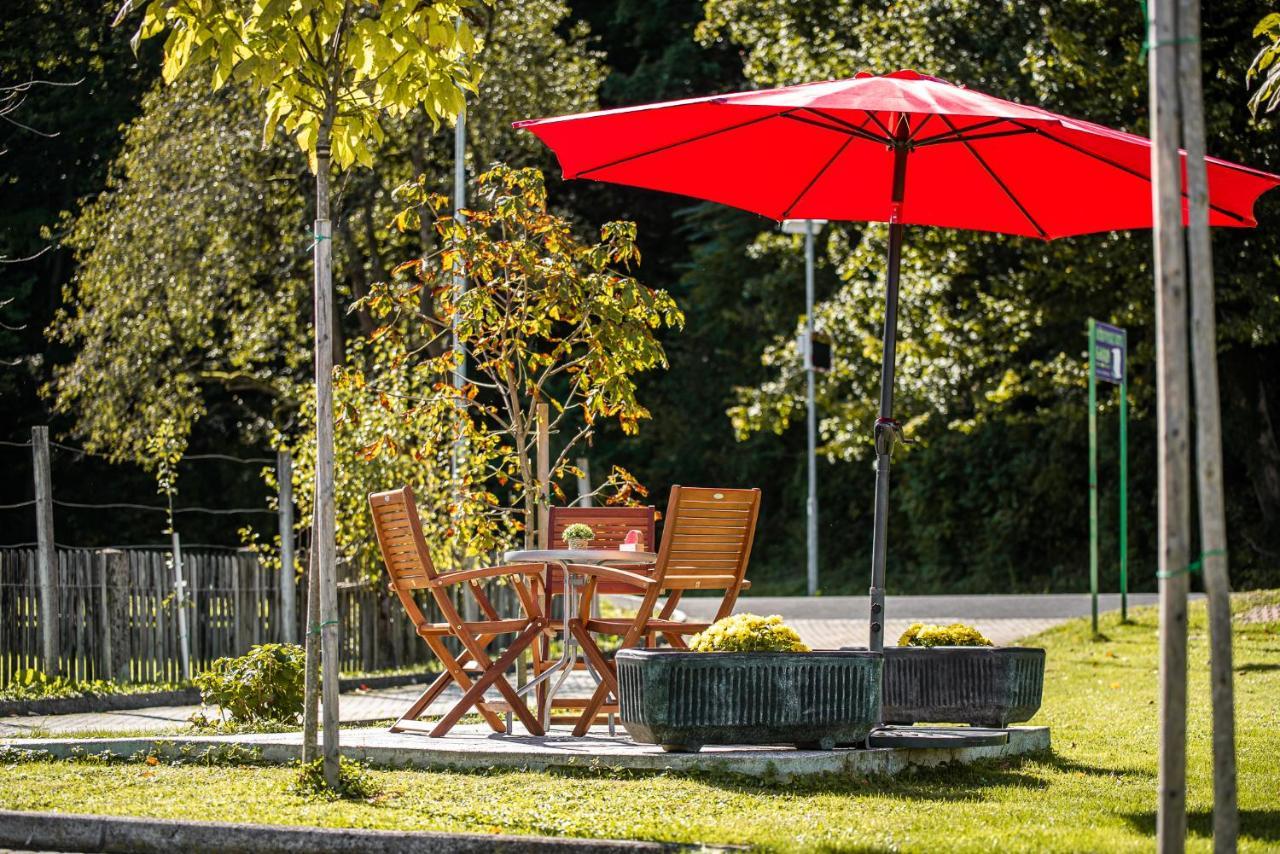 Lux Living Apartments Budic Near Terme Catez Brezice Bagian luar foto