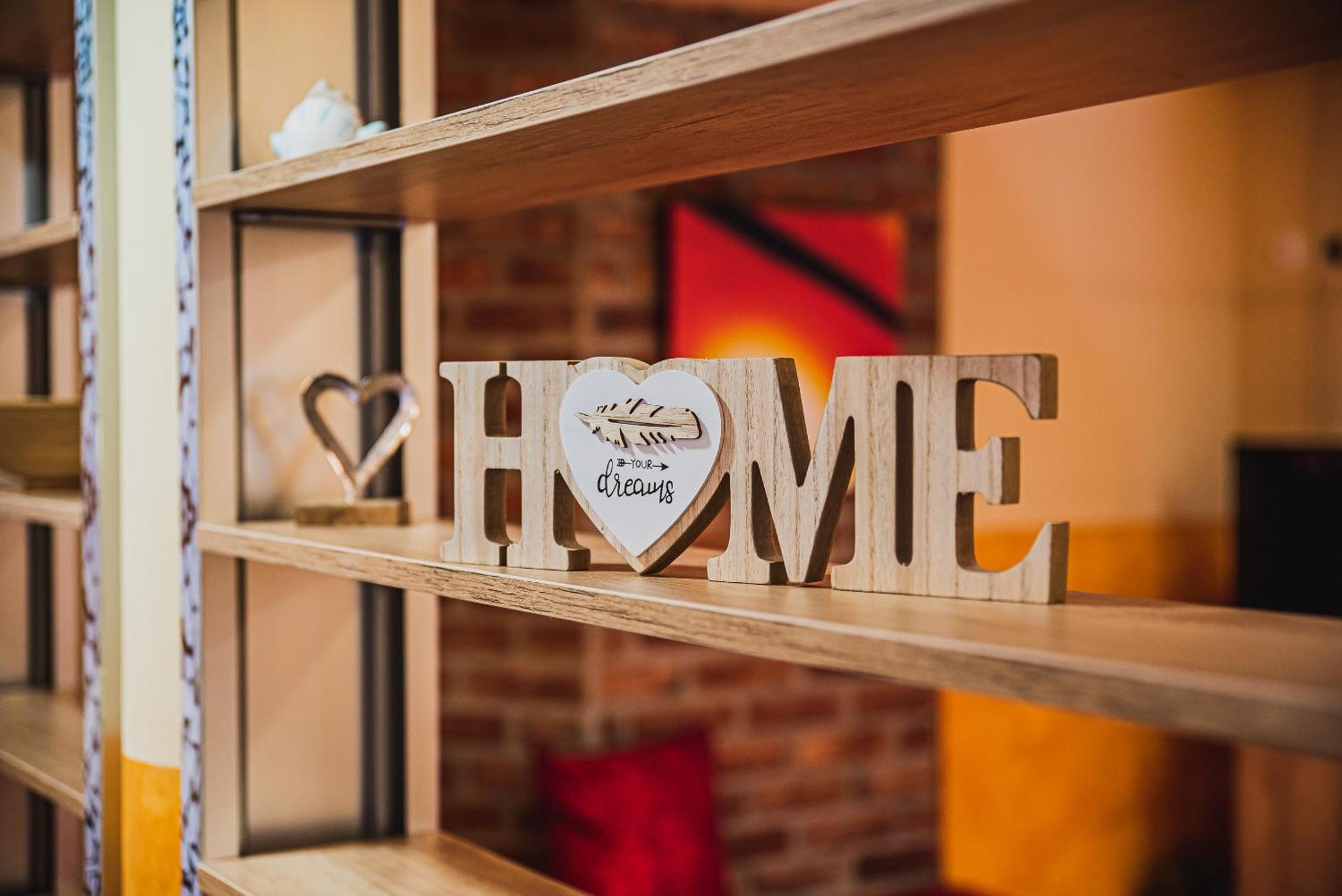 Lux Living Apartments Budic Near Terme Catez Brezice Ruang foto