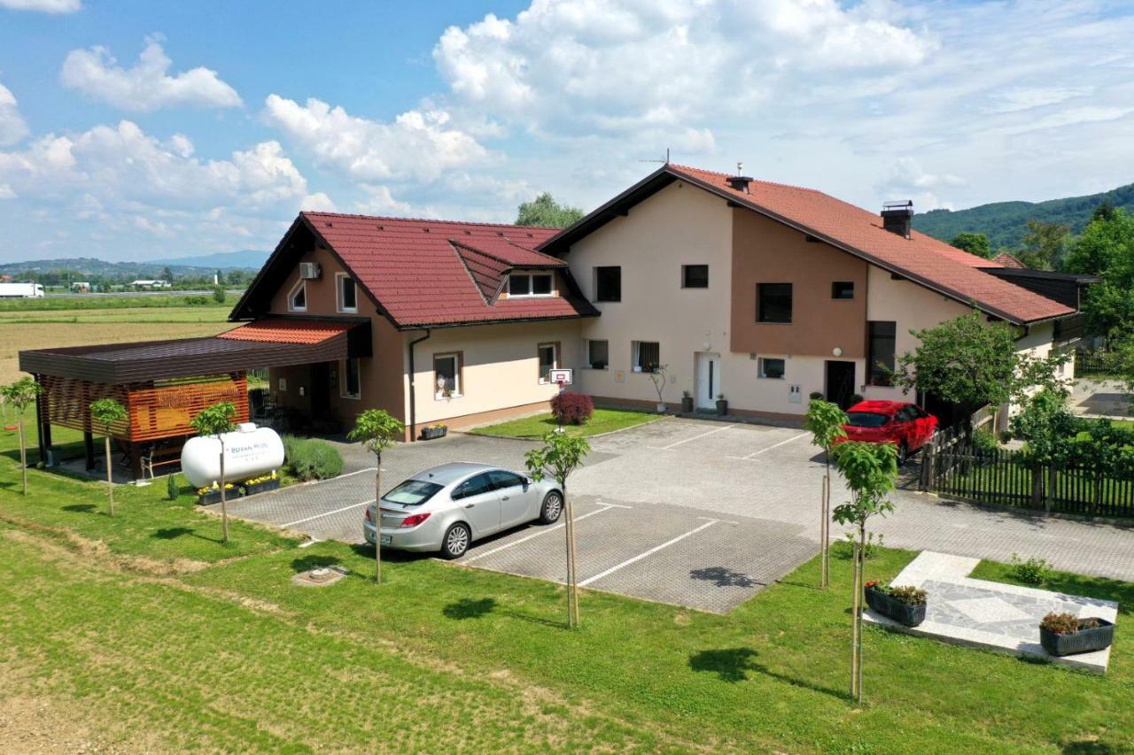 Lux Living Apartments Budic Near Terme Catez Brezice Bagian luar foto